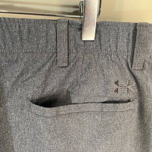 Under Armour Men's gray marled flat front Golf Shorts 40 10" inseam EUC